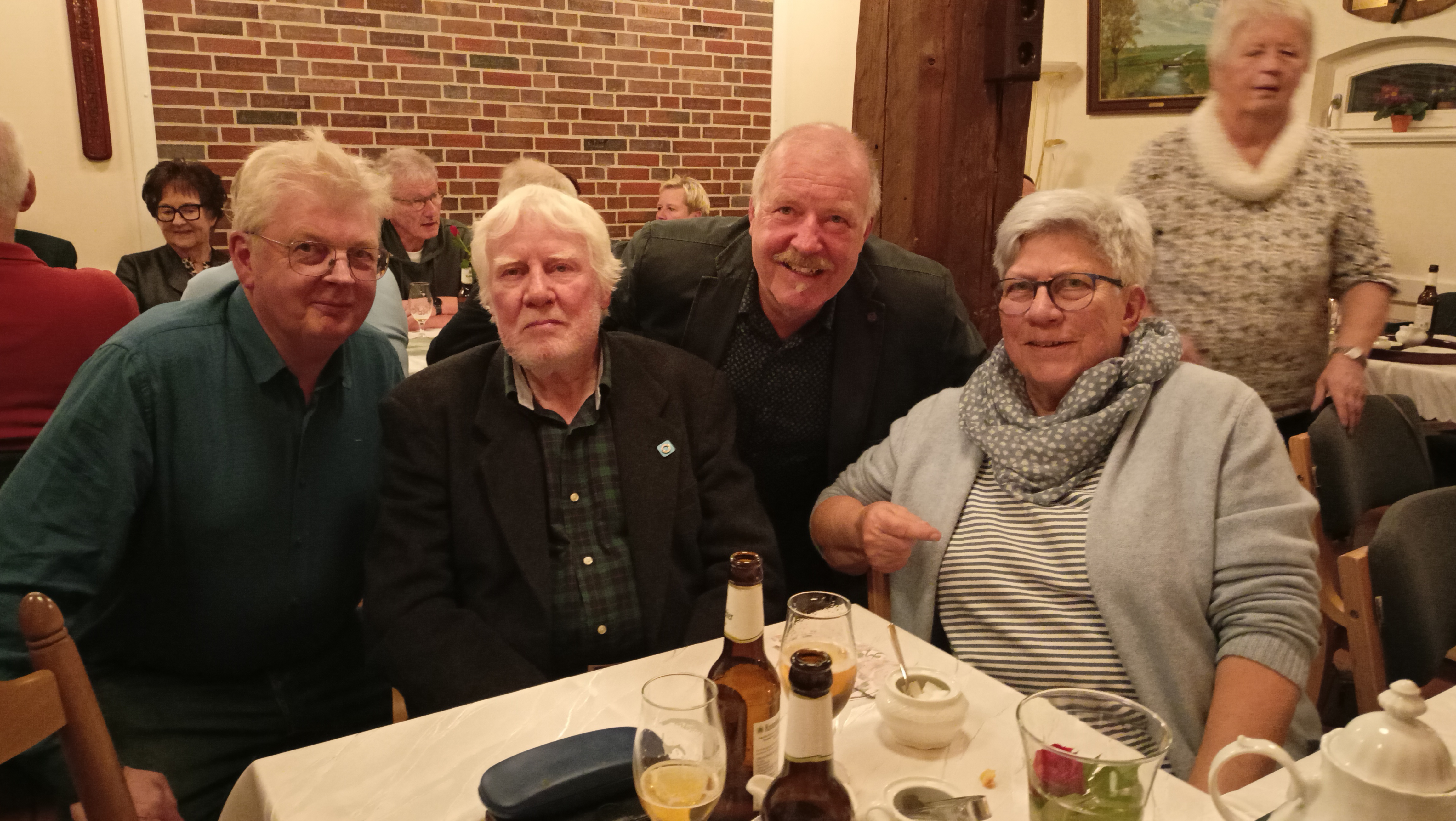 Vier Mitarbeiter der Außenstelle vertraten die Außenstelle 